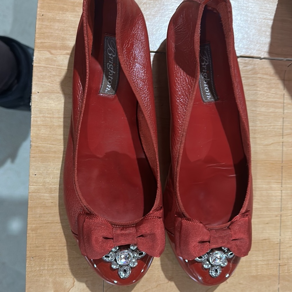 Brighton Red Bow shoes - Picture 2 of 2